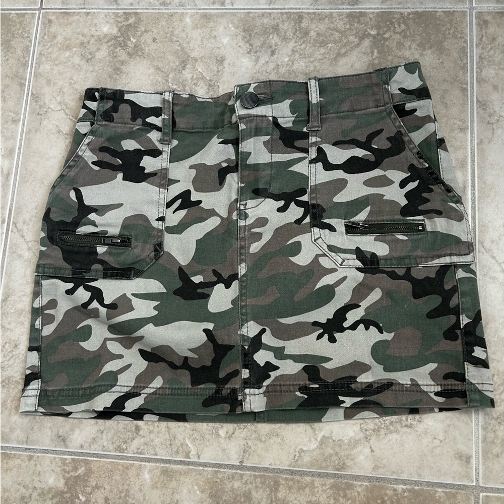 Love Fire skirt NEW no tag